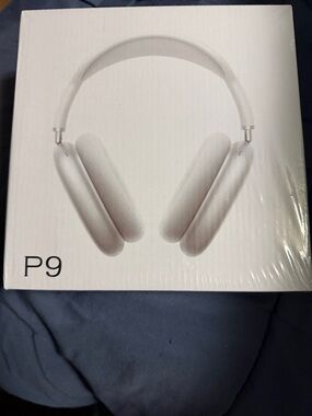 P9 Over-Ear Headphones - Blue